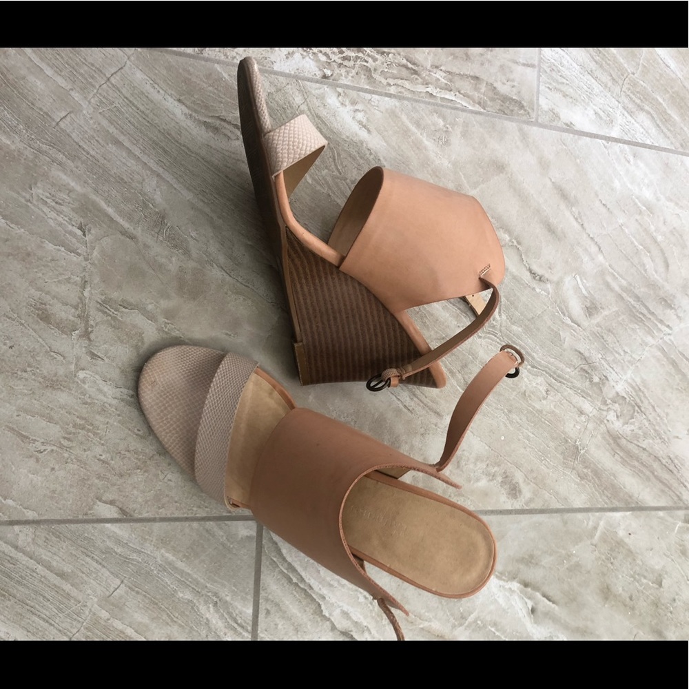 Chinese laundry wedges